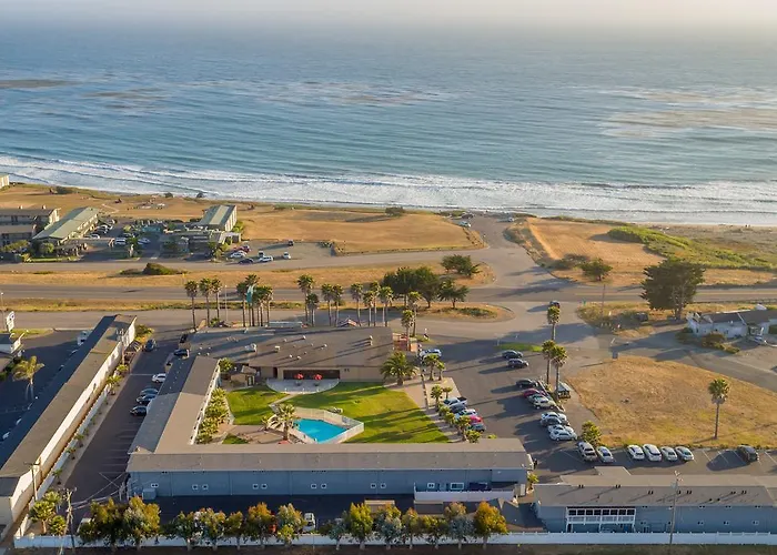 San Simeon Lodge