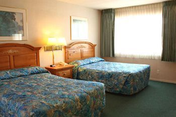 San Simeon Lodge