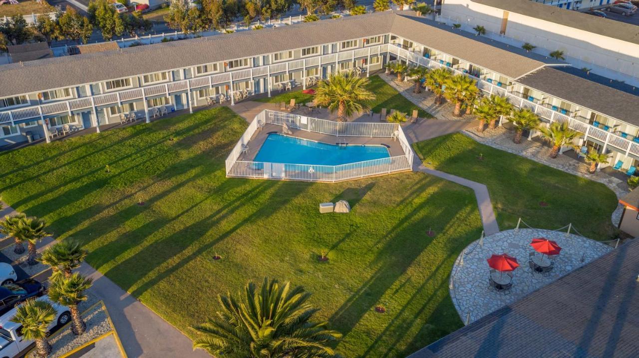 San Simeon Lodge Motel